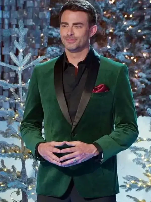 Finding Mr. Christmas S02 Jonathan Bennett Green Blazer