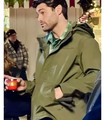 Holiday Touchdown A Bills Love Story Matthew Daddario Green Jacket