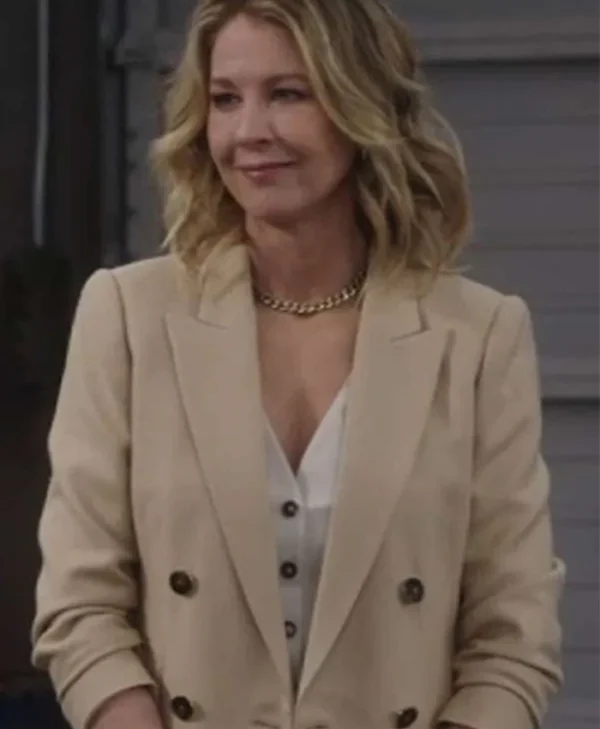 Jenna Elfman Shifting Gears S01 Beige Blazer