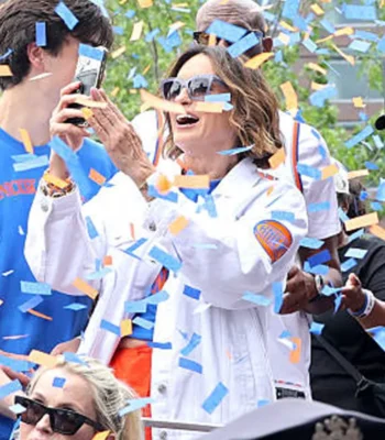Knicks Parade 2026 Mariska Hargitay White Jacket