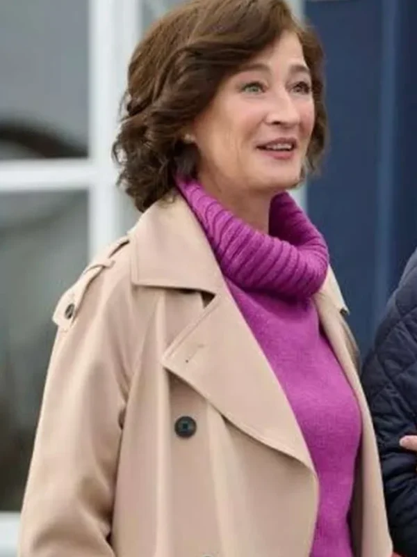 Moira Kelly Love of the Irish Coat