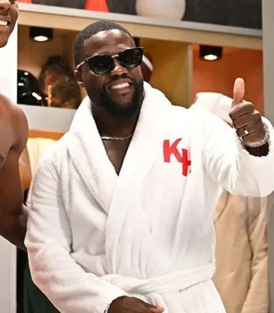 Fanatics Fest 2026 Kevin Hart White Robe