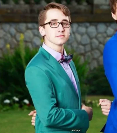 Zachary Gibson Descendants Doug Green College Style Suit