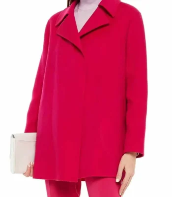 9-1-1 S04 Jennifer Love Hewitt Pink Coat