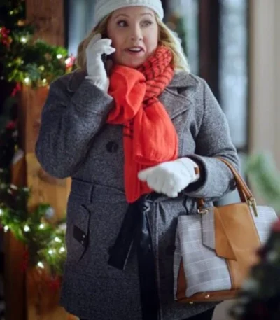 A Cozy Christmas Inn 2022 Claire Grey Coat