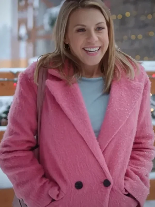 A Cozy Christmas Inn 2022 Jodie Sweetin Pink Coat