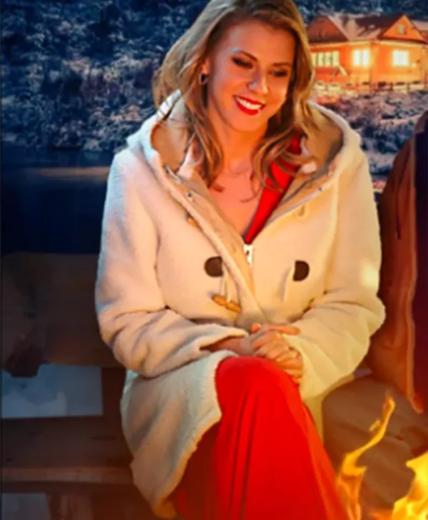 A Cozy Christmas Inn 2022 Jodie Sweetin White Coat