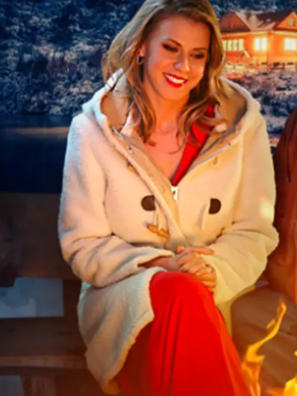 A Cozy Christmas Inn 2022 Jodie Sweetin White Coat