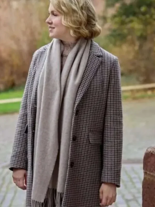 A Heidelberg Holiday 2023 Ginna Claire Mason Plaid Coat