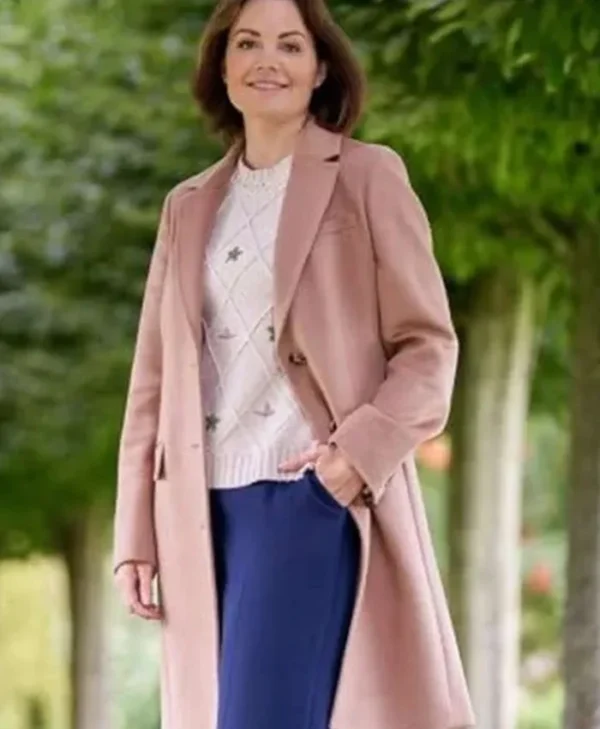 A Scottish Love Scheme Erica Durance Pink Trench Coat