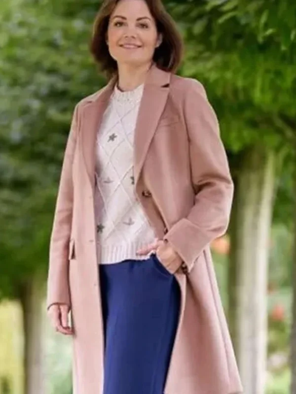 A Scottish Love Scheme Erica Durance Pink Trench Coat