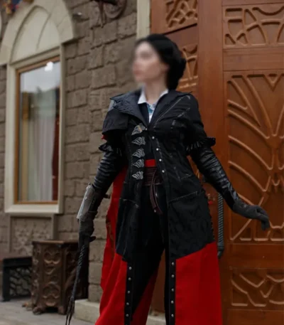 Assassin’s Creed Evie Frye Black and Red Coat
