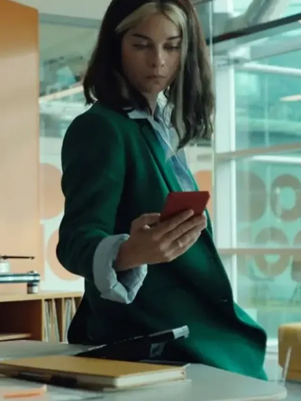 Black Mirror S06 Annie Murphy Green Suit