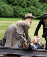 DCs Legends Of Tomorrow Sara Lance S05 EP07 Coat