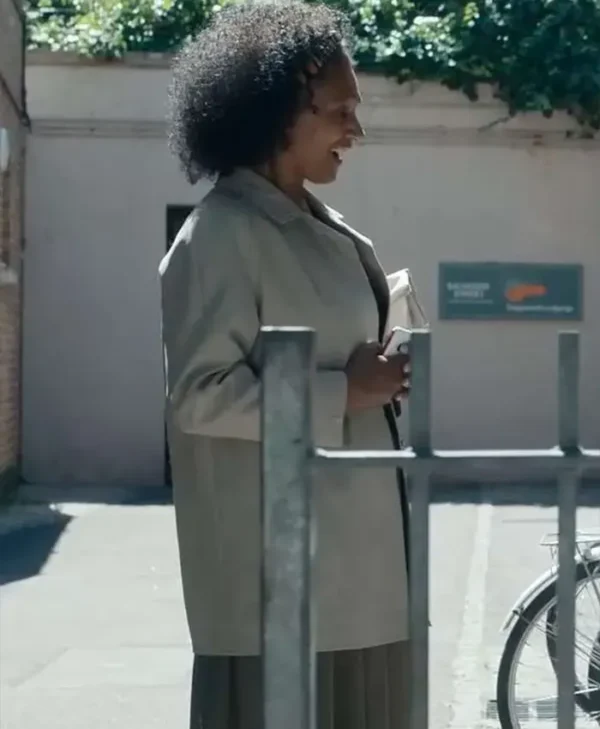 Doris Mathis Criminal Record White Cotton Coat