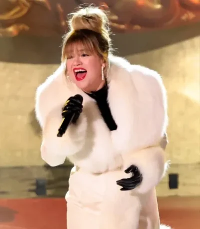 Kelly Clarkson Rockefeller Center Christmas Tree Coat