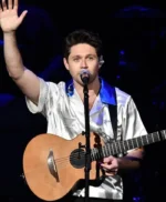 Niall Horan 2023 Jingle Ball Shirt