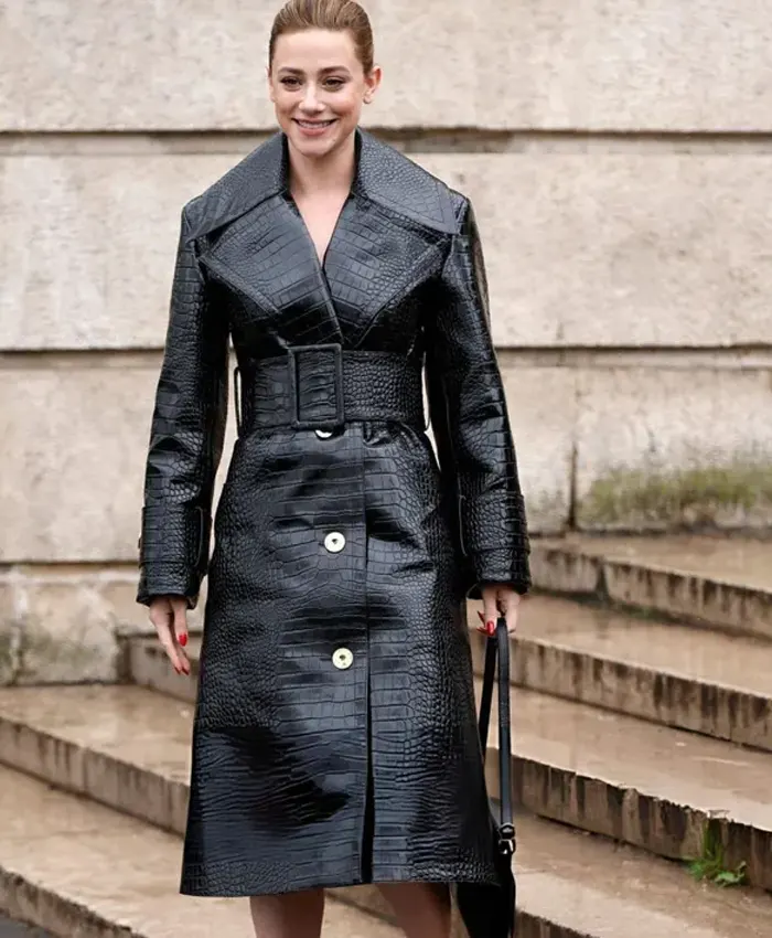 PFW 2026 Lili Reinhart Black Leather Coat PFW 2026 Lili Reinhart Black Leather Coat