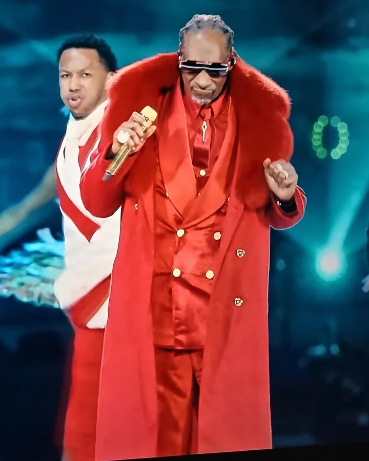 Snoop Dogg Halftime Show Christmas 2025 Red Coat Snoop Dogg Halftime Show Christmas 2025 Red Coat