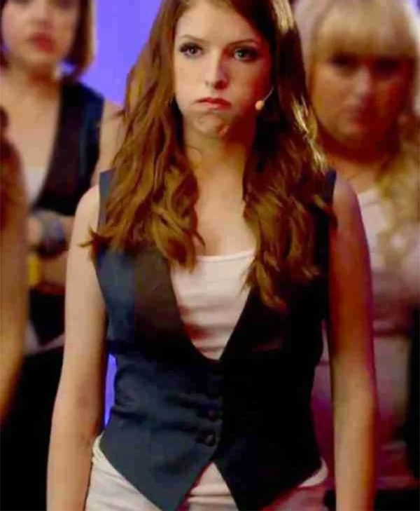 Anna Kendrick Pitch Perfect 2 Beca Vest