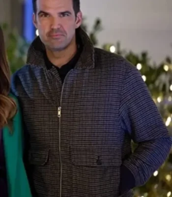 Benjamin Ayres Long Lost Christmas 2022 Plaid Jacket