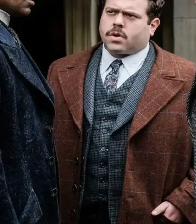 Dan Fogler Fantastic Beasts 2 Jacob Kowalski Brown Coat