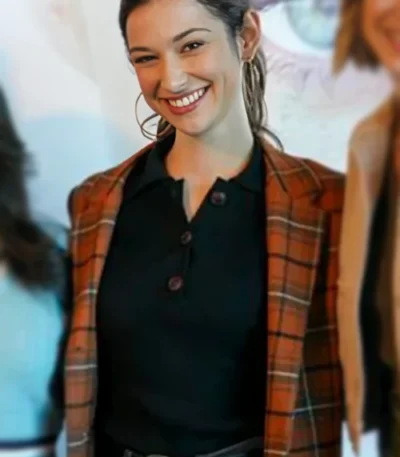Good Trouble S04 Raisa Plaid Blazer