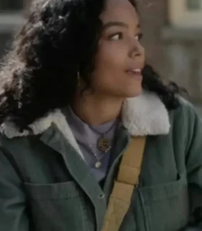 Hocus Pocus 2 Becca Fur Collar Jacket