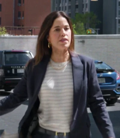 Jen Goosebumps S02 Black Blazer