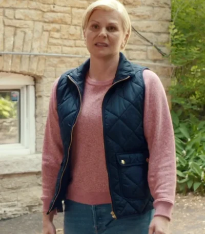 Jennifer Robertson Ginny and Georgia S03 Blue Puffer Vest