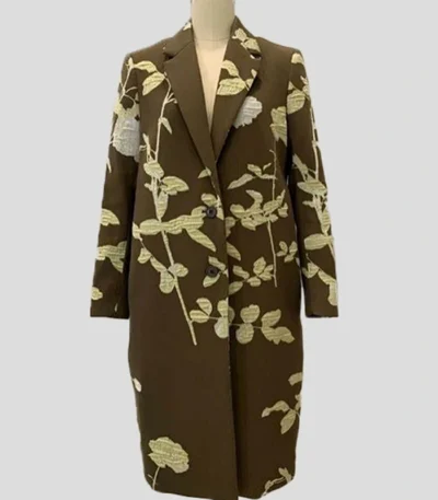 Julia Garner Inventing Anna S01 EP04 Floral Trench Coat