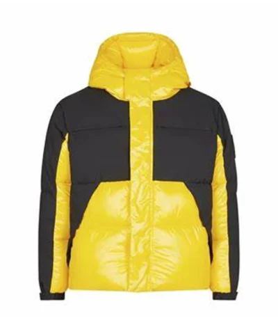 Locke and Key S02 E07 Scot Cavendish Yellow Jacket