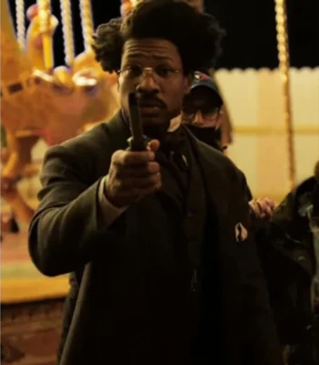Loki S02 Jonathan Majors Suit