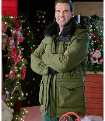 Long Lost Christmas 2022 Benjamin Ayres Green Jacket