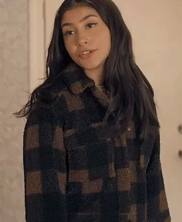 Love, Victor S03 Pilar Salazar Brown Checkered Jacket Love, Victor S03 Pilar Salazar Brown Checkered Jacket