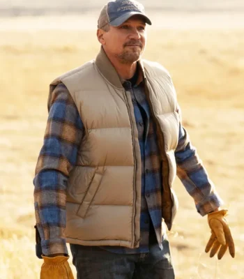 Marc Blucas My Life with the Walter Boys S02 Vest