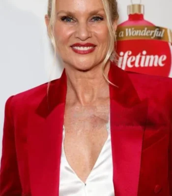 Nicollette Sheridan Ladies of the ’80s A Divas Christmas Velvet Blazer