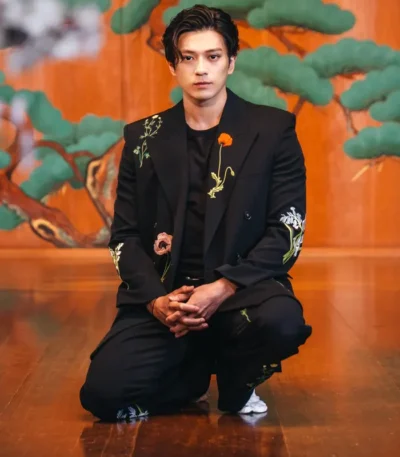 One Piece S02 Promotion Mackenyu Black Suit