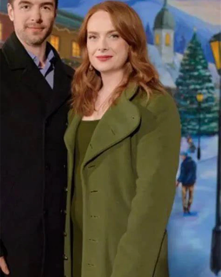 Our Christmas Mural 2023 Alex Paxton Beesley Green Coat Our Christmas Mural 2023 Alex Paxton Beesley Green Coat