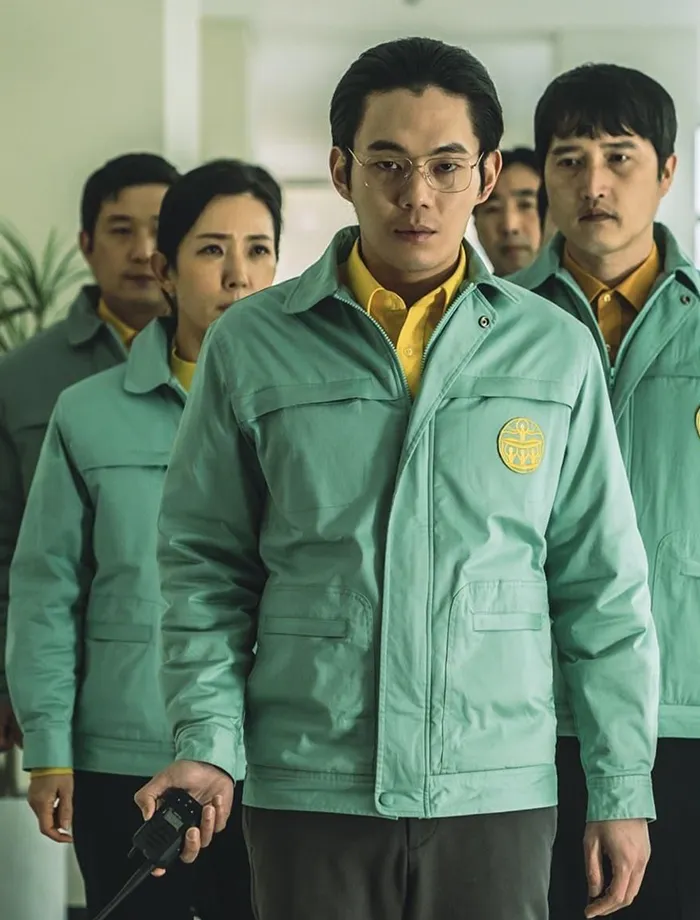 Ryu Kyung-soo Hellbound Cotton Green jacket Ryu Kyung-soo Hellbound Cotton Green jacket