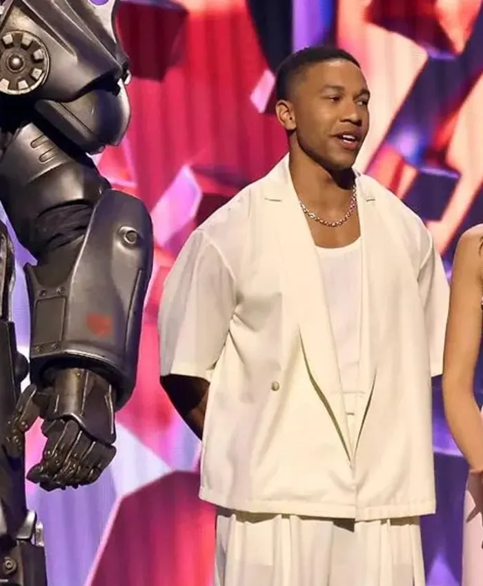 Aaron Moten Fallout 2024 White Crop Jacket Aaron Moten Fallout 2024 White Crop Jacket