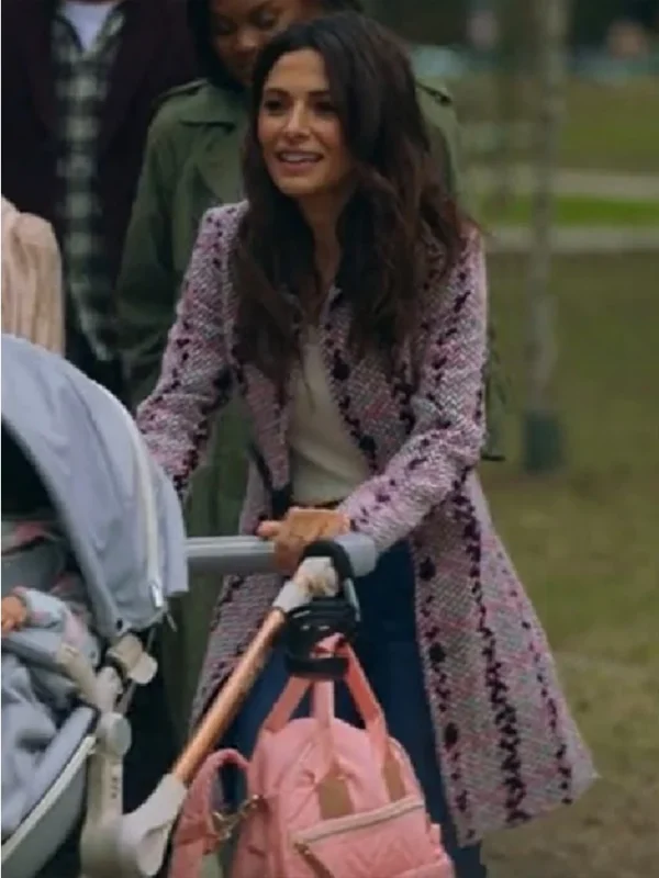 Sex/Life S02 Sarah Shahi Pink Coat