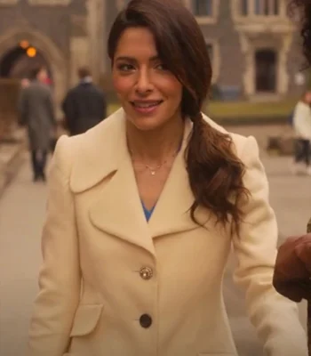 Sex/life Sarah Shahi Off-White Coat