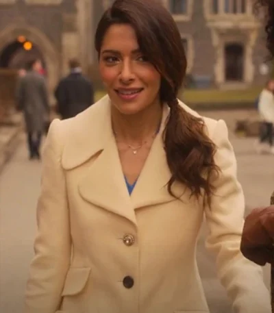 Sex/life Sarah Shahi Off-White Coat