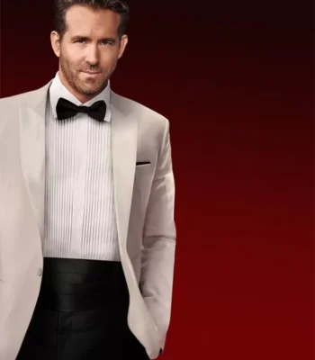 Nolan Red Notice Ryan Reynolds White Suit
