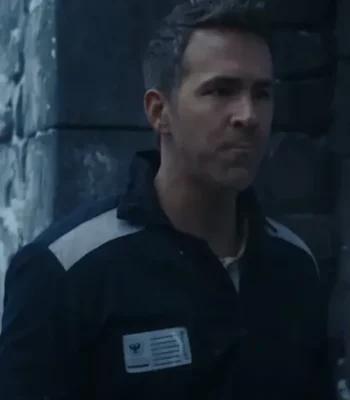 Red Notice Ryan Reynolds Prisoner Blue Jacket