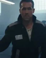 Red Notice Ryan Reynolds Prisoner Blue Jacket