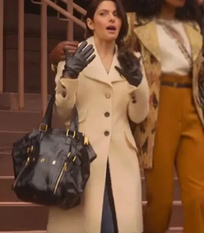 Sex/life Sarah Shahi Off-White Coat