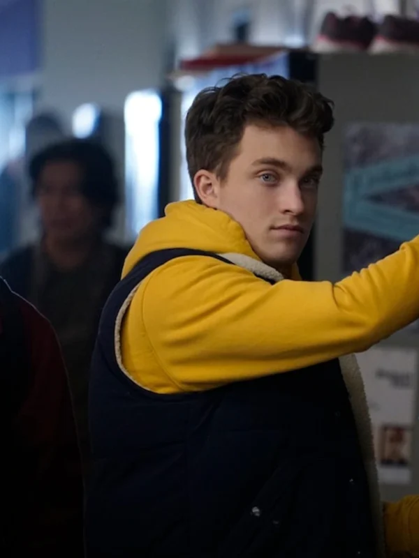 Superman and Lois S03 Jonathan Kent Yellow Jacket