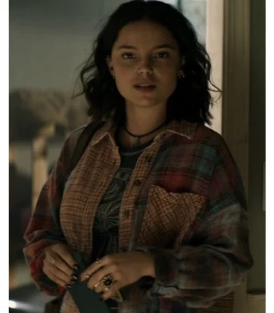 Superman and Lois S03 Sarah Cushing Plaid Shirt